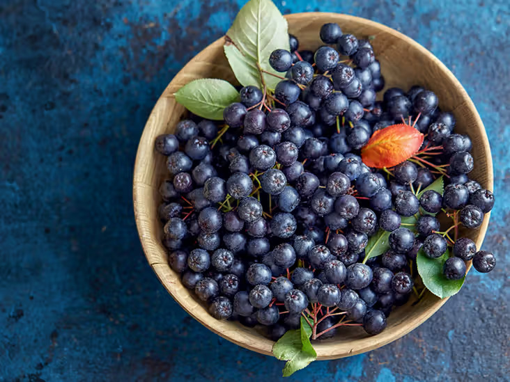 What are aronia berries used for in health and wellness